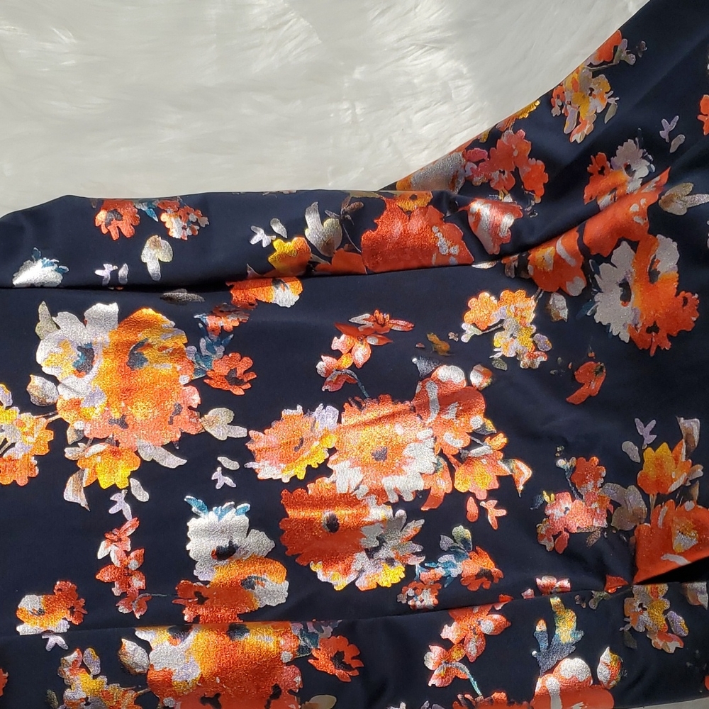 Beige By Eci Sz 4 Floral with Metallic  looking flowers. BEAUTIFUL  dress - Picture 4 of 15